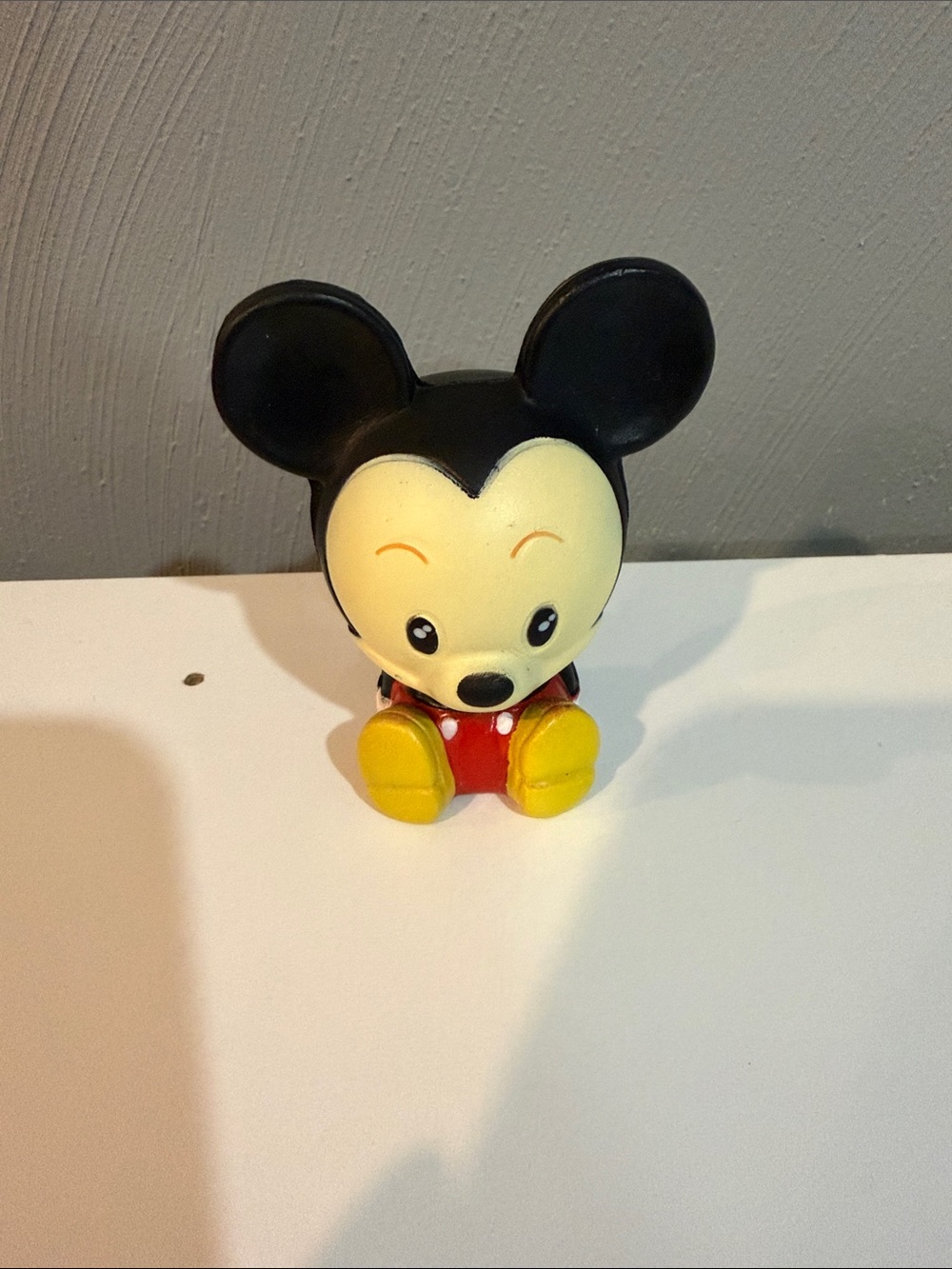 Disney Squish Ums Mickey Mouse toy